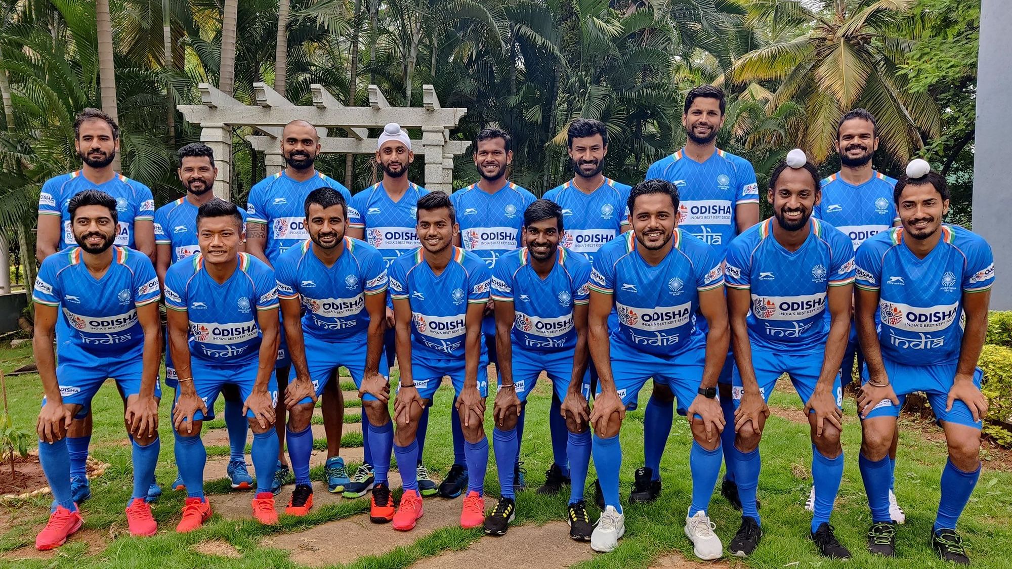 The Indian men’s hockey team pose for a photograph.&nbsp;