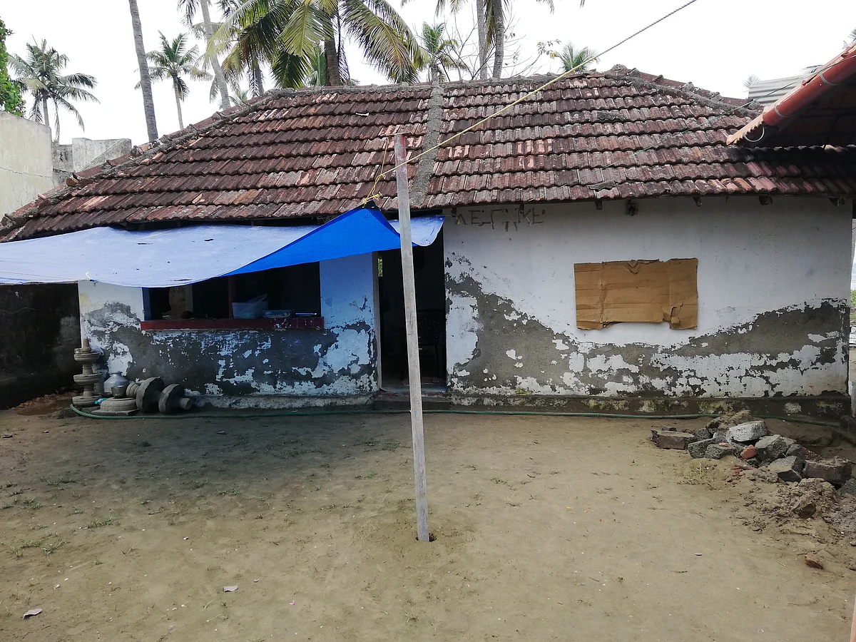 <div class="paragraphs"><p>Closed Anganwadi of Thanthonni Thuruthu</p></div>