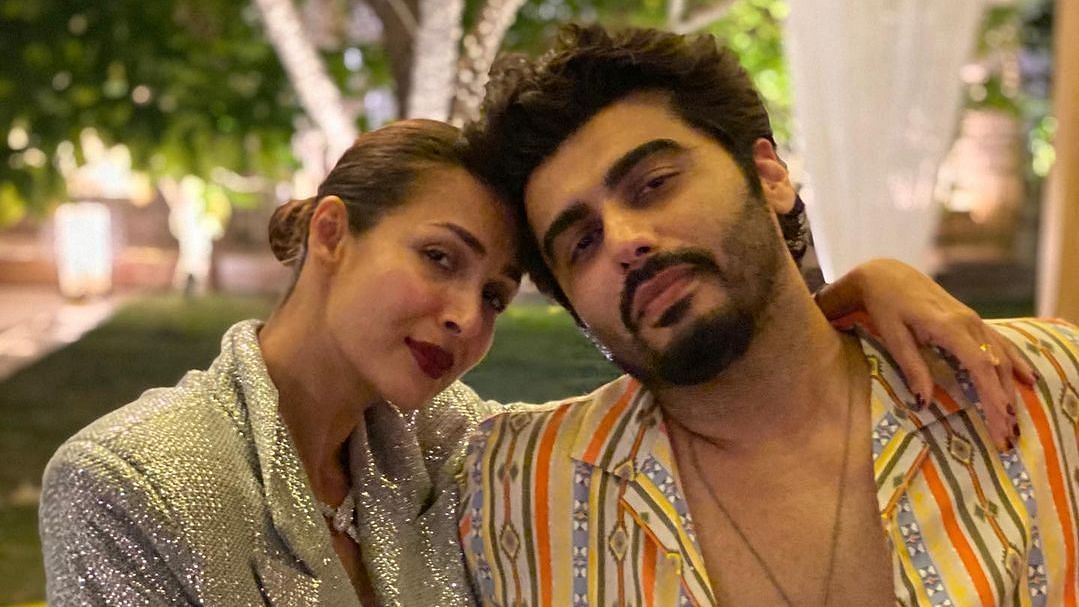 <div class="paragraphs"><p>Arjun Kapoor addresses rumours being spread about him and Malaika Arora.</p></div>