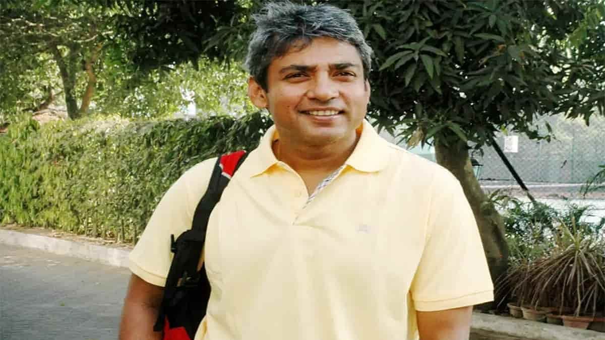 Ajay Jadeja has copped a fine of Rs 5,000 for dumping garbage in the neighborhood village.&nbsp;