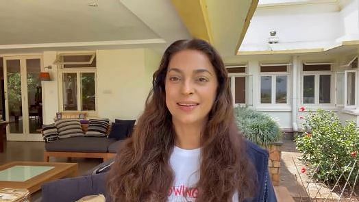 <div class="paragraphs"><p>Actor Juhi Chawla posted a video talking about her 5G suit</p></div>