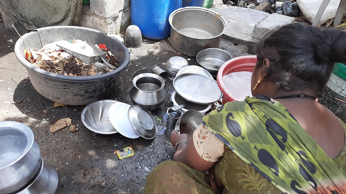 <div class="paragraphs"><p>Lack of hygiene is a huge problem in the area.</p></div>