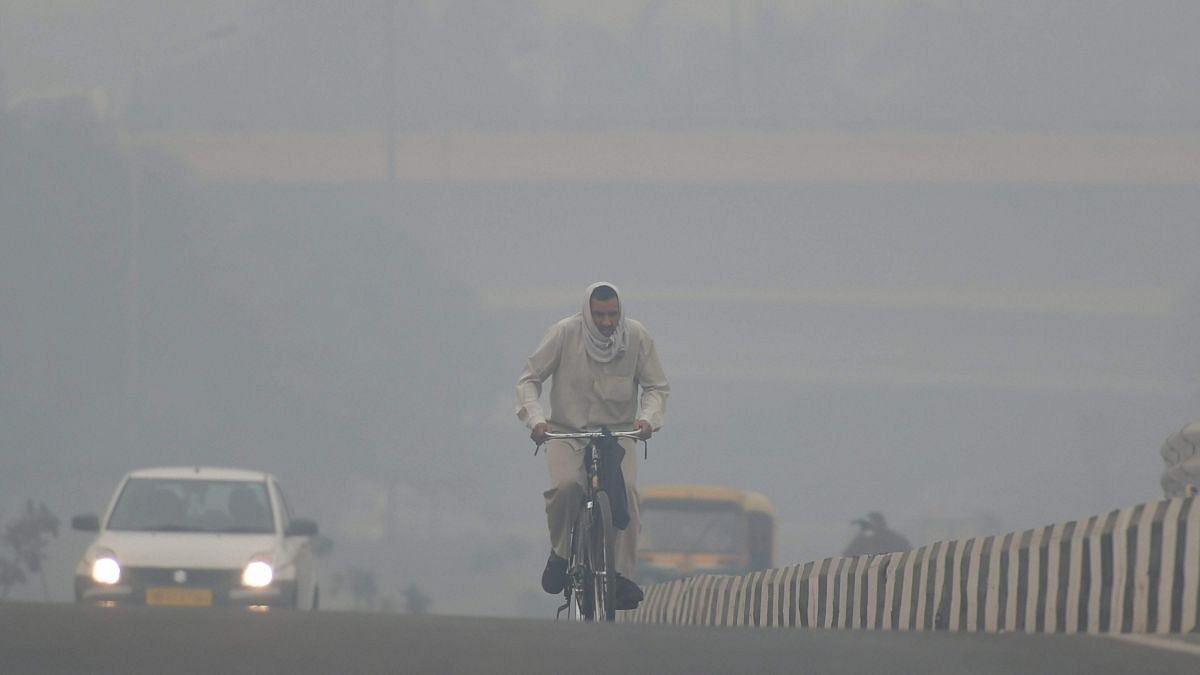 Ahead of Diwali, Delhi's Air Quality Index Continues to Be 'Very Poor' 