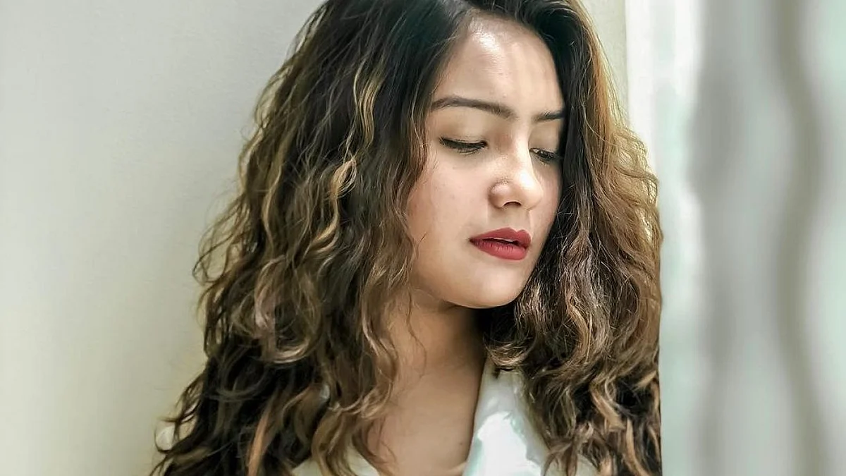 <div class="paragraphs"><p>Actor Aashika Bhatia</p></div>