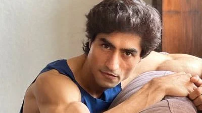 <div class="paragraphs"><p>Actor Harshad Chopda </p></div>