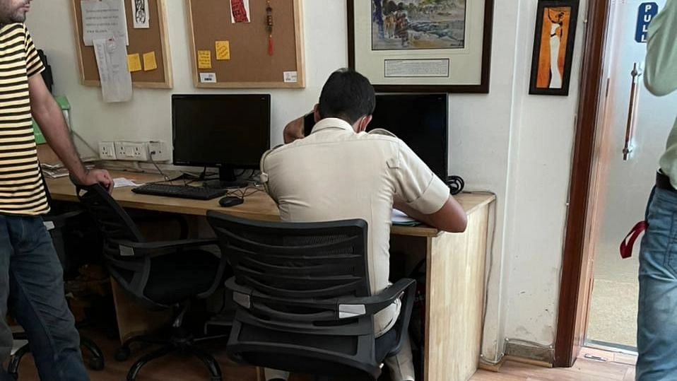 Cop Visits The Wire Office in Delhi, 'Routine Check for 15 August' Says DCP