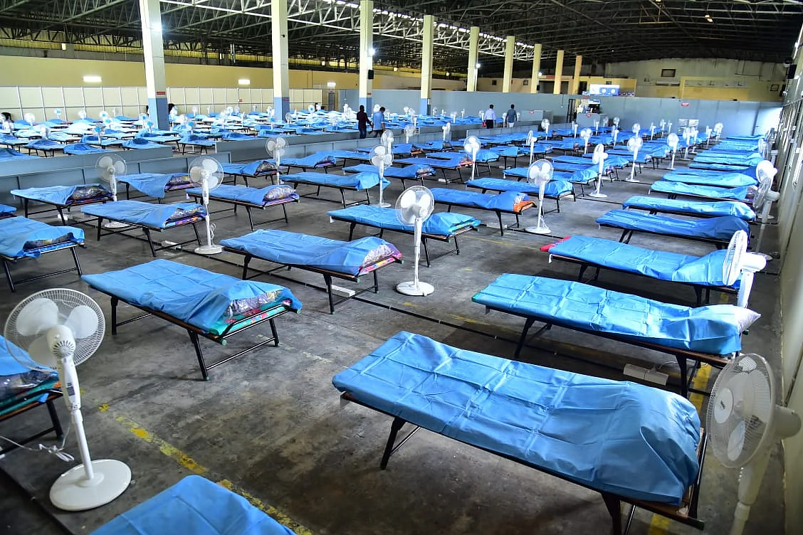 <div class="paragraphs"><p>A non-functioning Coca Cola plant in Palakkad has been turned into a 550 bed Covid treatment center at the cost of ₹1.1 crore. The CSLTC has 100 oxygen beds, 50 ICU beds and 20 ventilators. Kerala is gearing up for the impending third wave.</p></div>