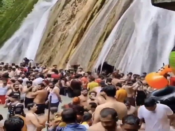 <div class="paragraphs"><p>Kempty Falls, Mussoorie.</p></div>