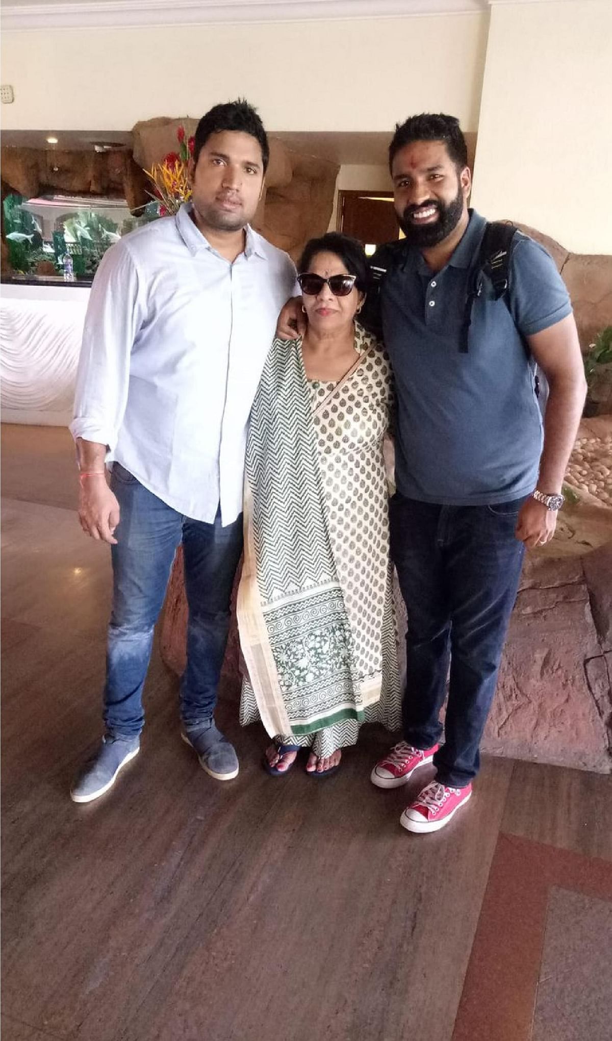 <div class="paragraphs"><p>Arpit and Ankit with their mother.</p></div>