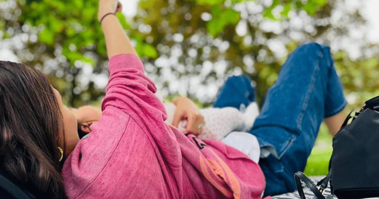 Happy 6 Months to Us: Anushka Sharma Shares Picnic Pics With Virat & Vamika