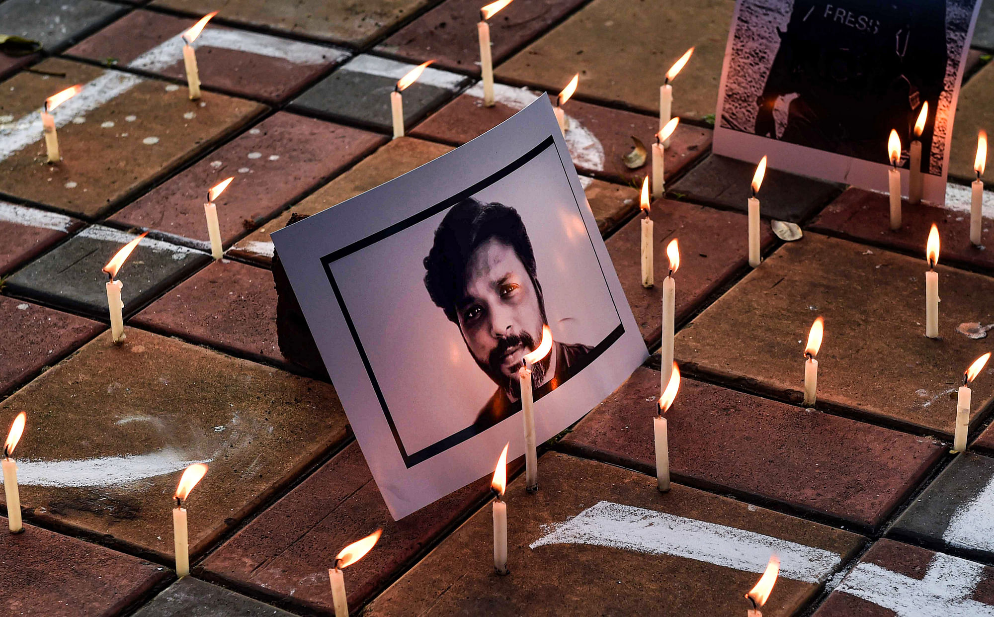 <div class="paragraphs"><p>The mortal remains of slain Reuters chief photojournalist Danish Siddiqui were laid to rest at the Jamia Millia Islamia graveyard. Representational photo.</p></div>