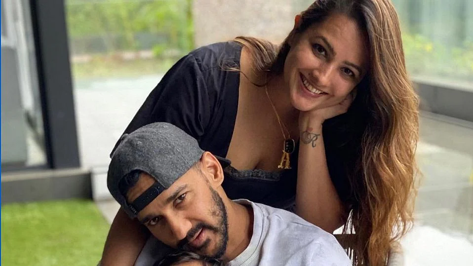 <div class="paragraphs"><p>Rohit Reddy with wife Anita Hassanandani</p></div>