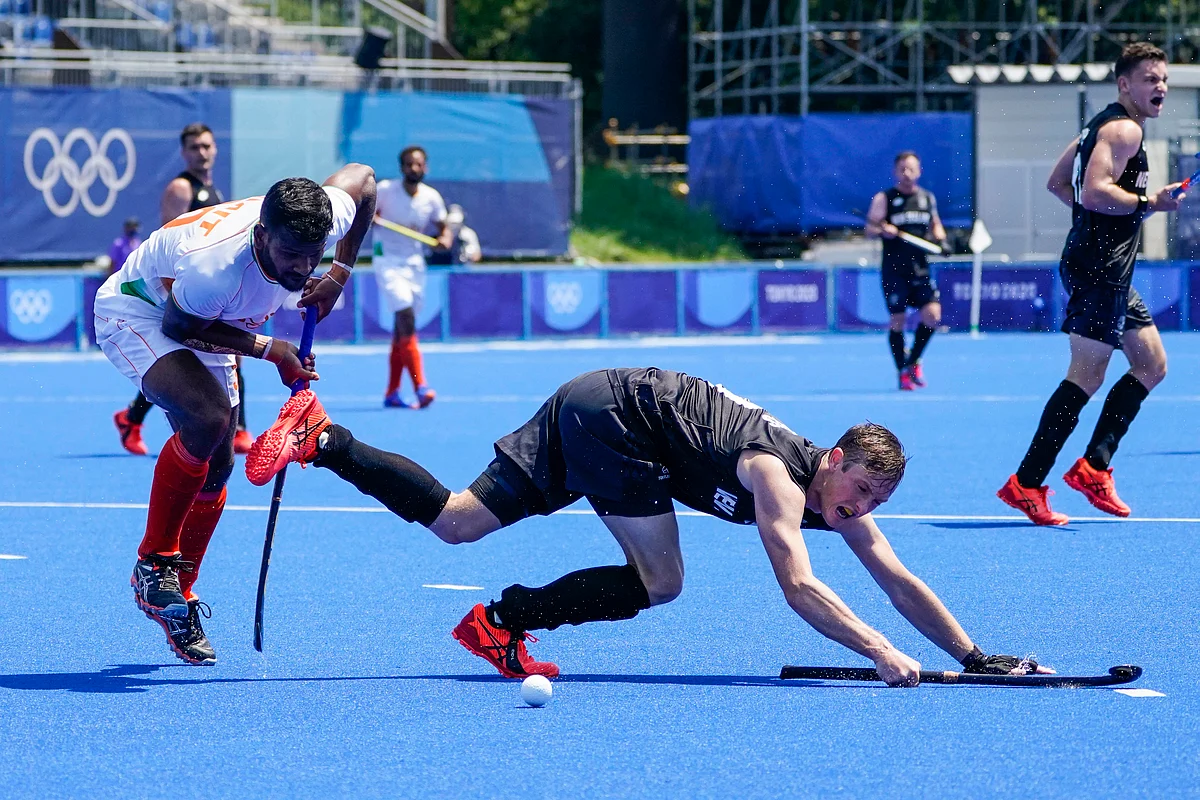 <div class="paragraphs"><p>New Zealand's Hugo Inglis, right, collides with Indias Amit Rohidas (30) during a mens field hockey match at the 2020 Summer Olympics, Saturday, July 24, 2021, in Tokyo, Japan.<br></p></div>