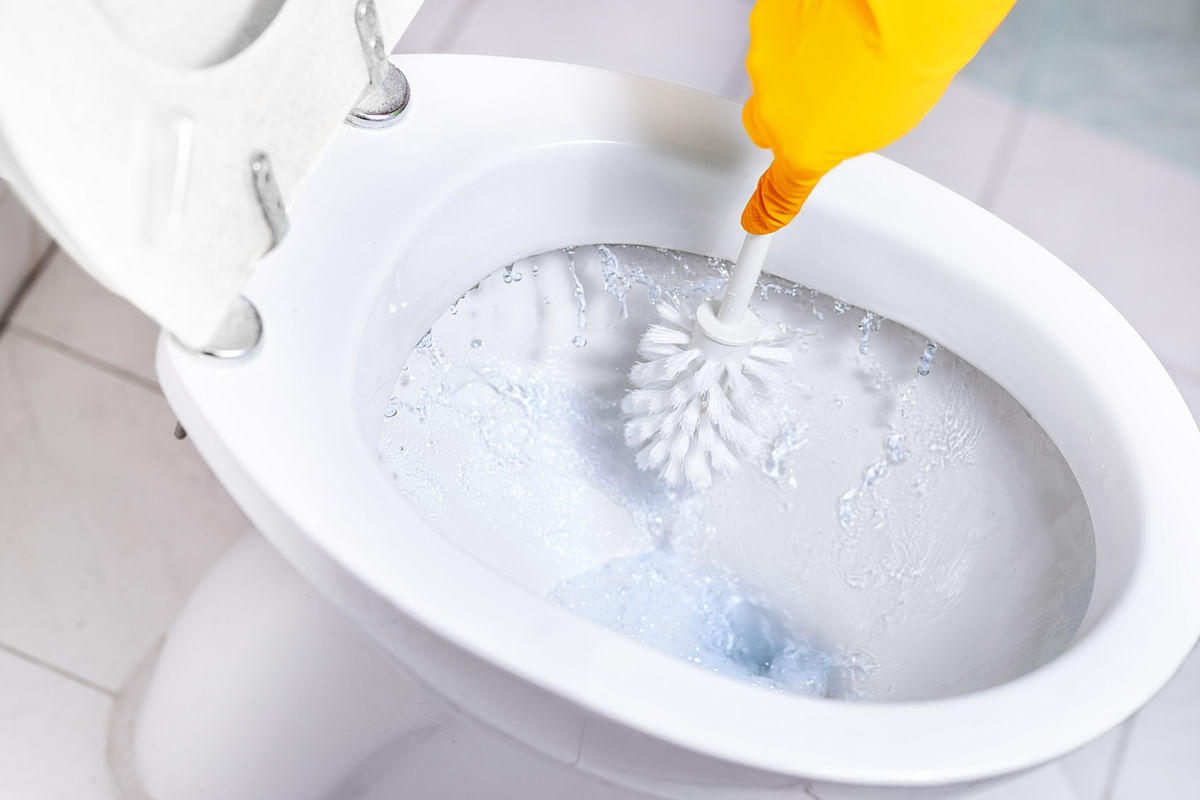Domex Toilet Cleaner forms a protective layer on the toilet surface that prevents stains for more than 100 flushes