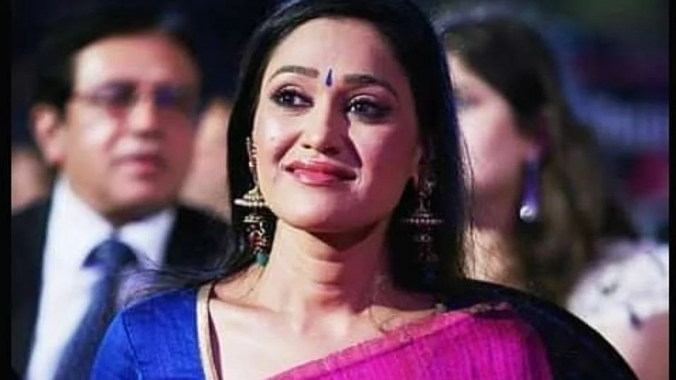 <div class="paragraphs"><p>Actress Disha Vakani</p></div>