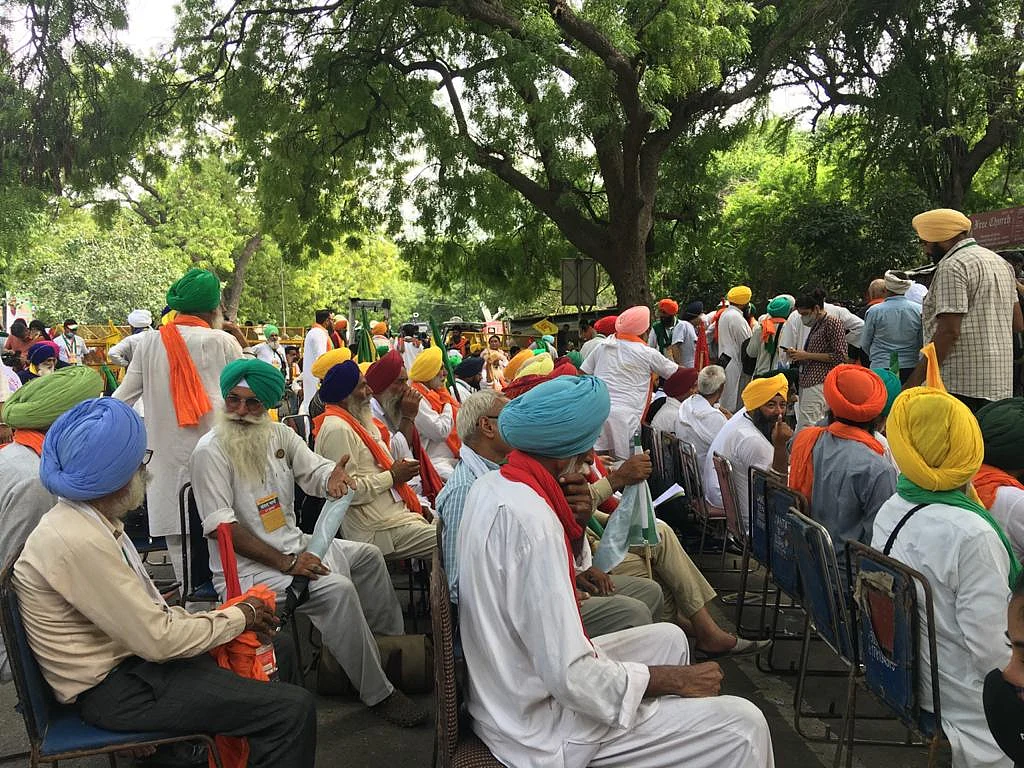 <div class="paragraphs"><p>Farmers hold kisan sansad at Jantar Mantar.</p></div>