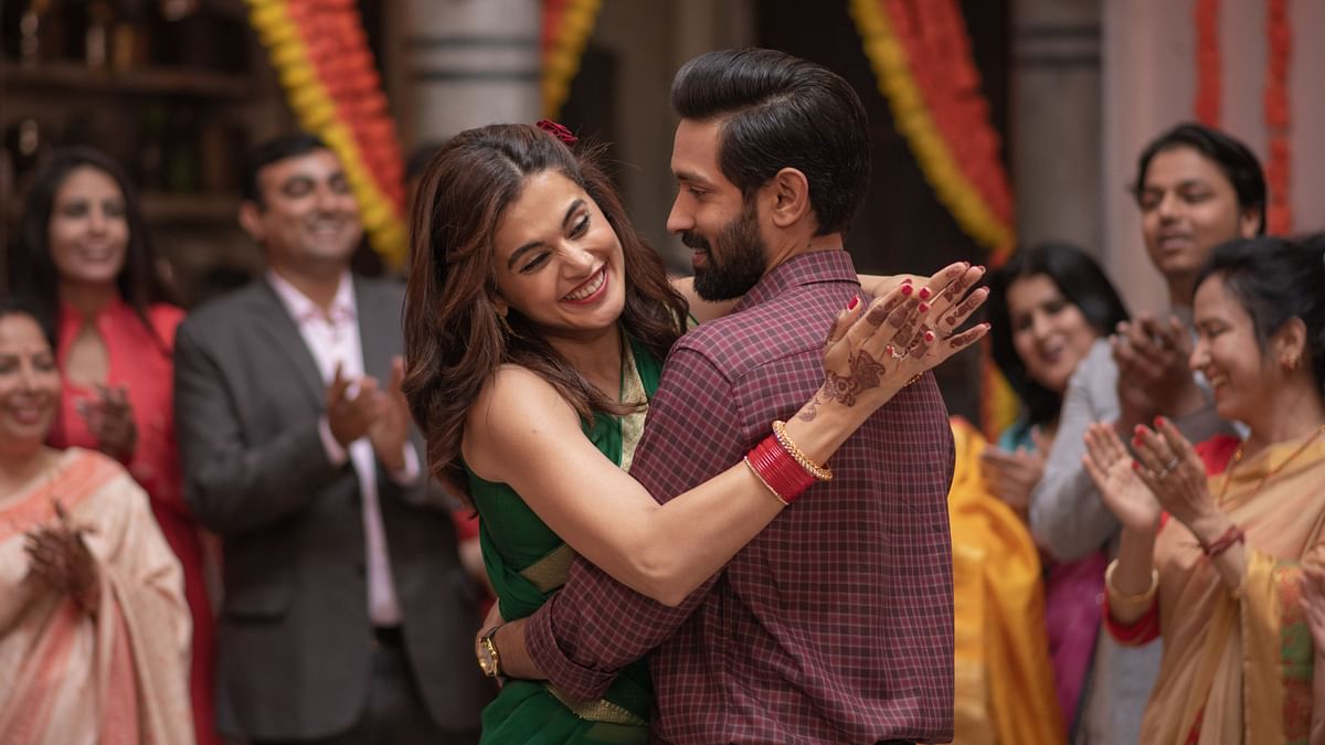 'Haseen Dillruba' Review: Taapsee, Vikrant's Film Is Problematic Yet Engrossing