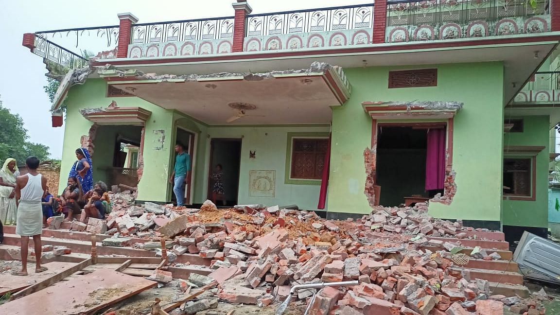 <div class="paragraphs"><p>Protesting women, most of them from the Dalit community have alleged that a posse of policemen  arrived on the night of 29 June, partially bulldozed three houses, vandalised and ransacked furniture and household items, looted, and assaulted women and children  in the house.</p></div>