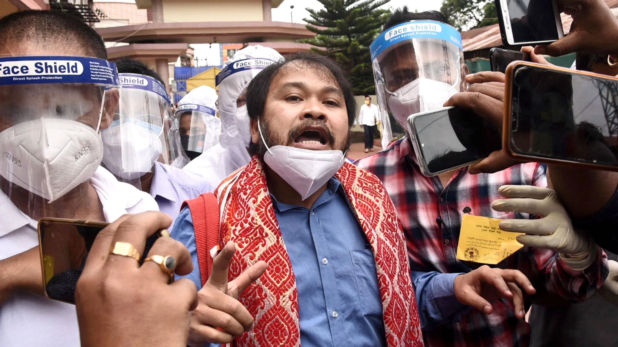 <div class="paragraphs"><p>Akhil Gogoi walked out of jail on Thursday,  hours after a special NIA court cleared him of all charges, including those under the stringent Unlawful Activities (Prevention) Act (UAPA).&nbsp;</p></div>