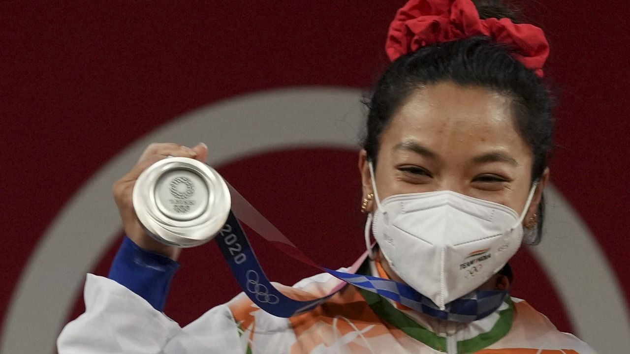<div class="paragraphs"><p>Mirabai Chanu won the silver medal at Tokyo Olympics</p></div>