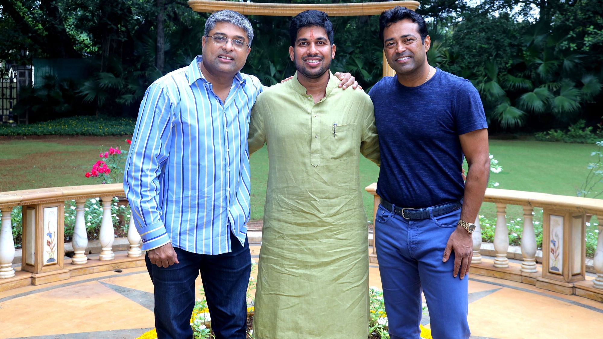 <div class="paragraphs"><p>Leander Paes with founder G Srinivvasan and investor Punit Balan</p></div>