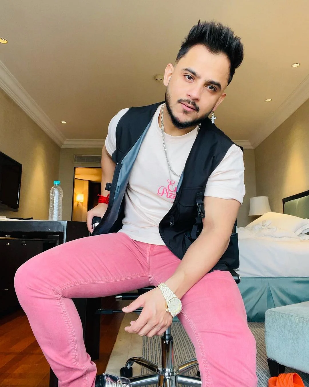 <div class="paragraphs"><p>Millind Gaba.</p></div>