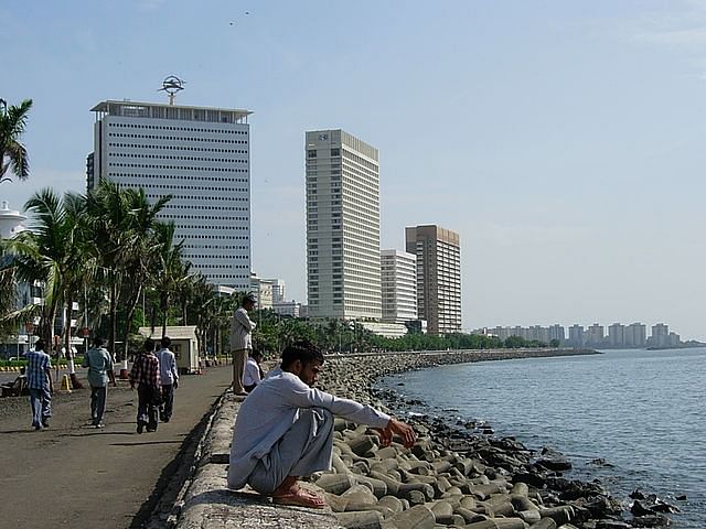 The Maharashtra government has resumed talks to buy the Air India tower, one of Mumbai's most iconic skyscrapers.