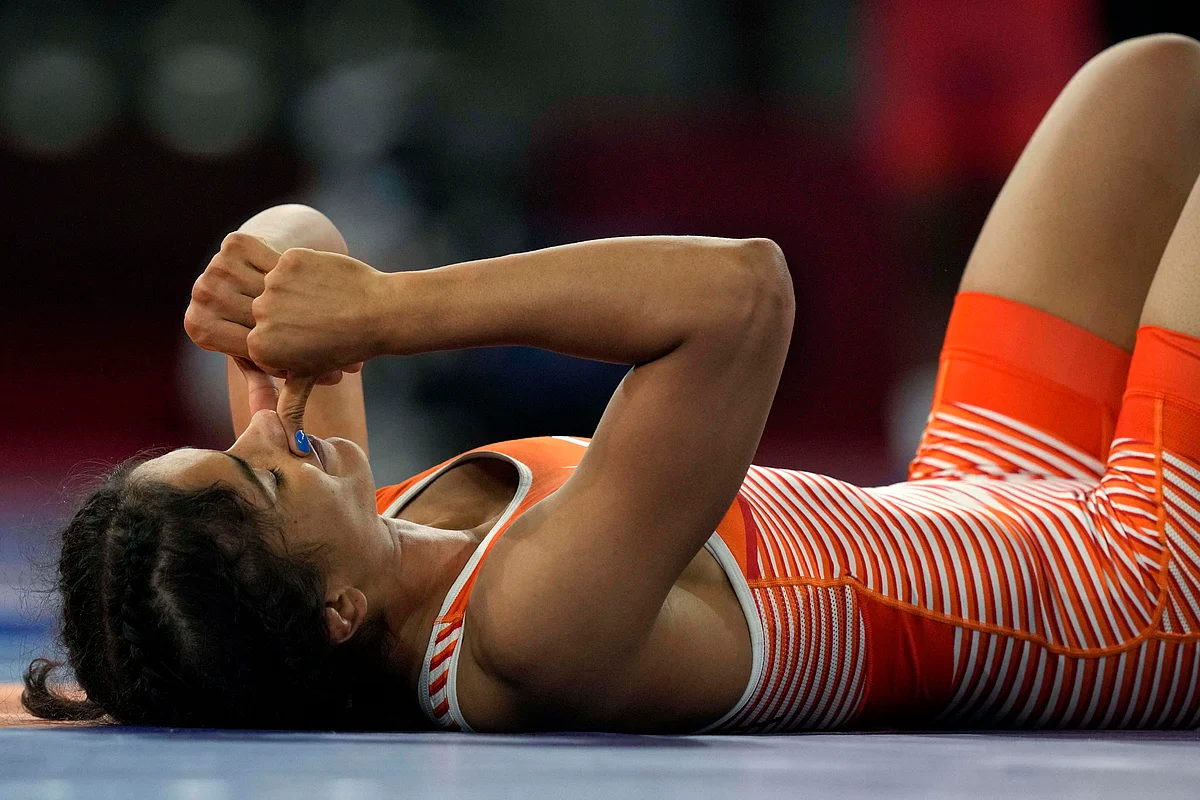 <div class="paragraphs"><p> Vinesh during her quarter-final bout against Belarus' Vanesa Kaladzinskaya Tiako at the Tokyo Olympics.</p></div>