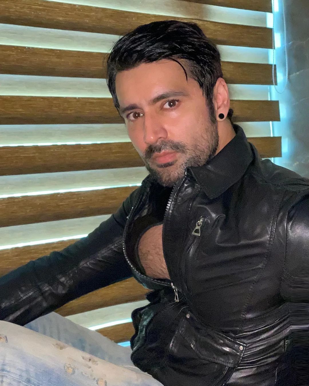 <div class="paragraphs"><p>Karan Nath. </p></div>