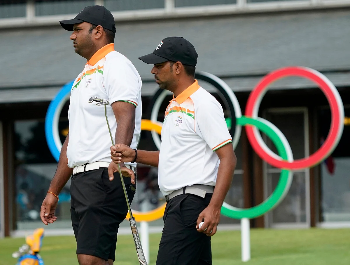 <div class="paragraphs"><p>India's Udayan Mane, left, and his teammate Anirban Lahiri at the putting green during a practice session of the men's golf event at the 2020 Tokyo Olympics.</p></div>