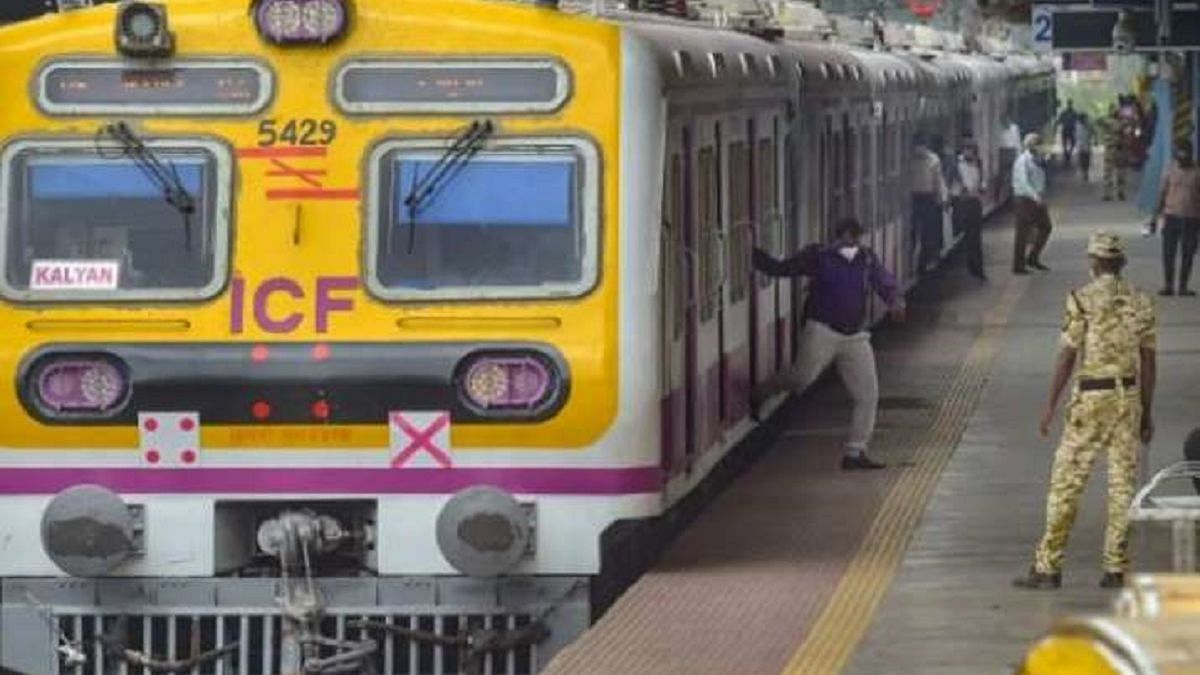 <div class="paragraphs"><p>Mumbai suburban trains remain out of bounds for common commuters.</p></div>