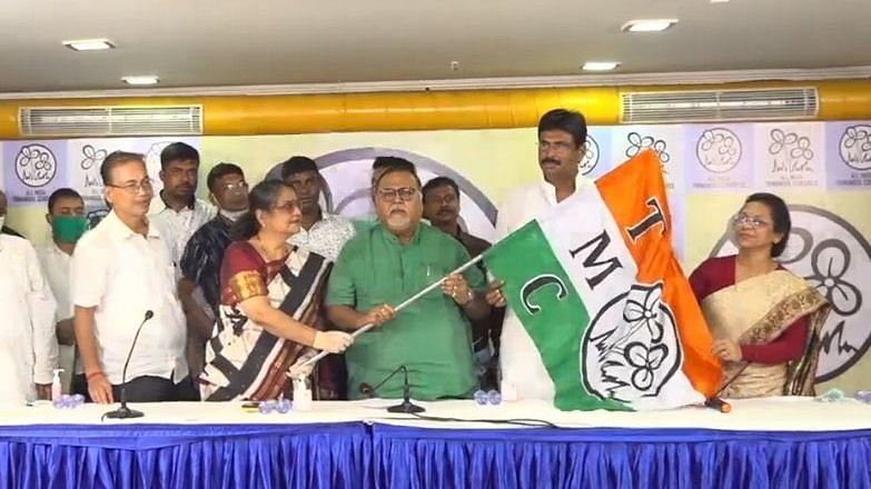 <div class="paragraphs"><p>Following Trinamool Congress' (TMC) sweeping victory in the Assembly polls earlier this year, Bharatiya Janata Party's (BJP) MLA Biswajit Das and councillor Manotosh Nath joined TMC in Kolkata on Tuesday, 31 August.</p></div>