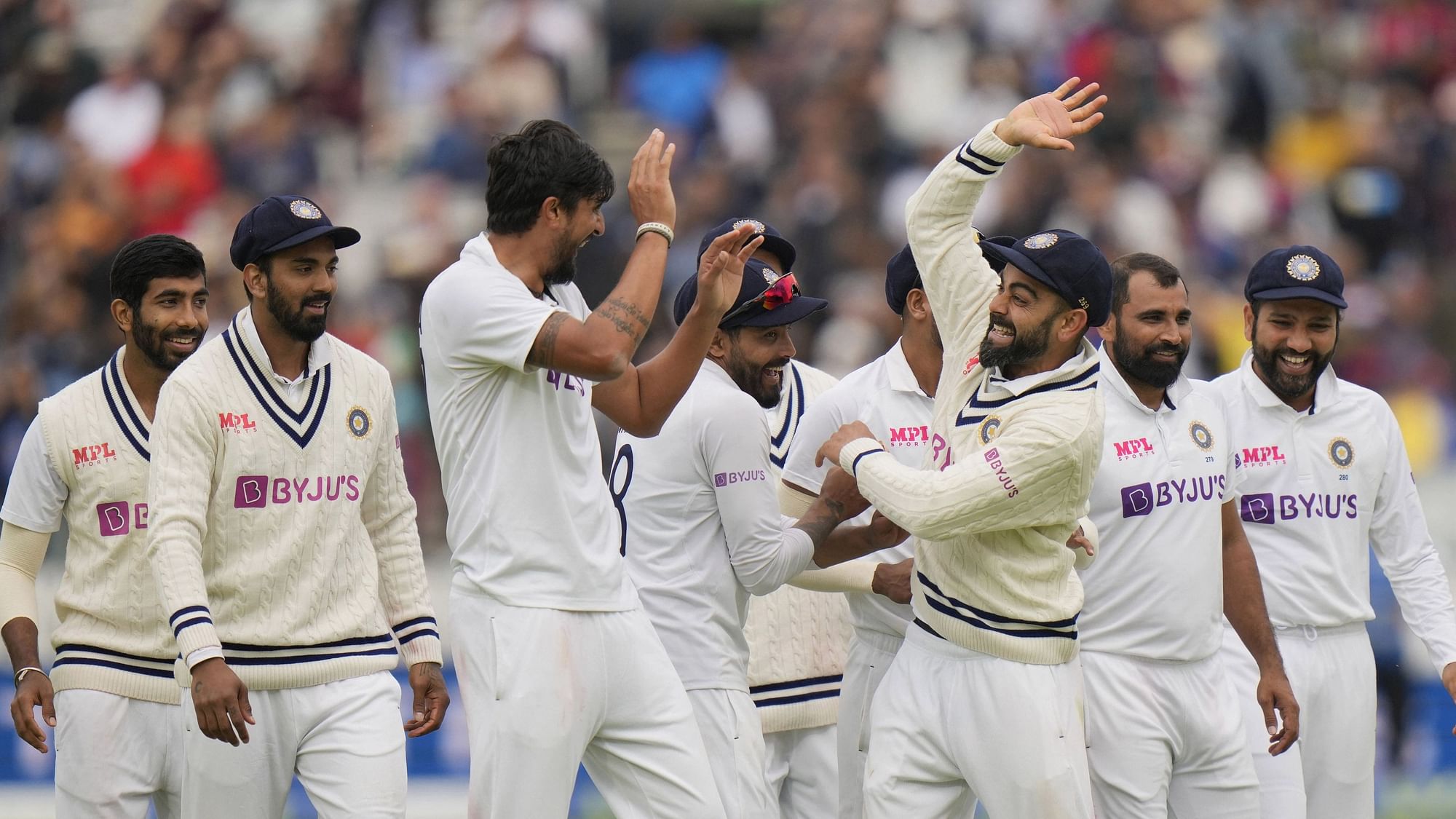 <div class="paragraphs"><p>Indian captain Virat Kohli celebrates the fall of an England wicket</p></div>