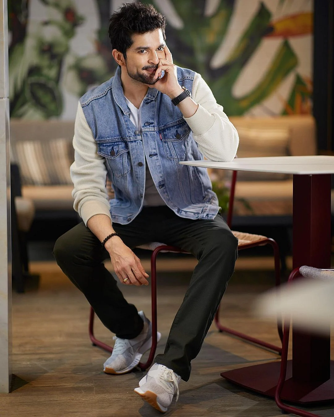 <div class="paragraphs"><p>Raqesh Bapat. </p></div>