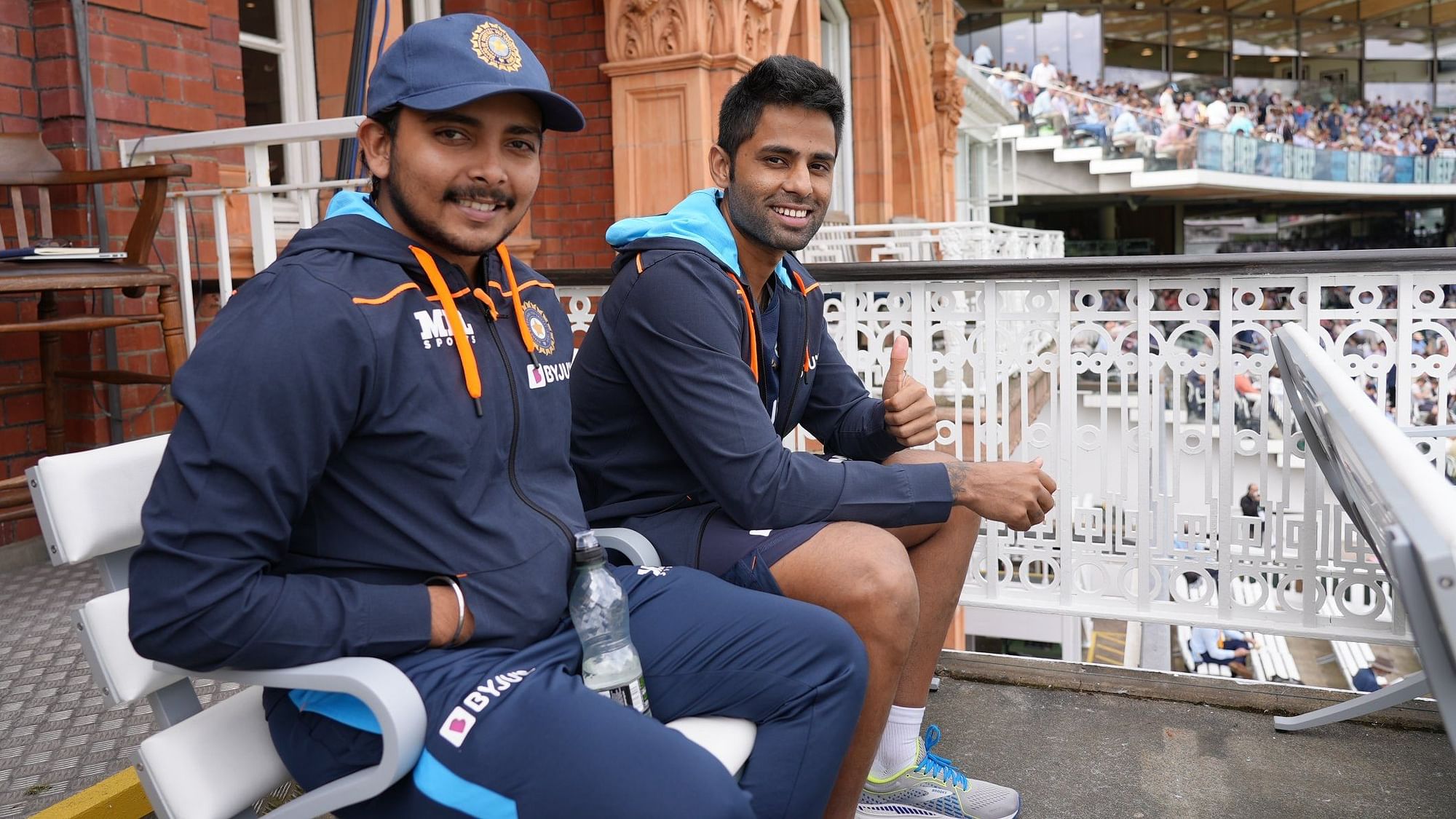 <div class="paragraphs"><p>Prithvi Shaw and Suryakumar Yadav&nbsp;joined the Indian Test team at Lord's on Saturday after completing their quarantine on arrival from India.</p></div>