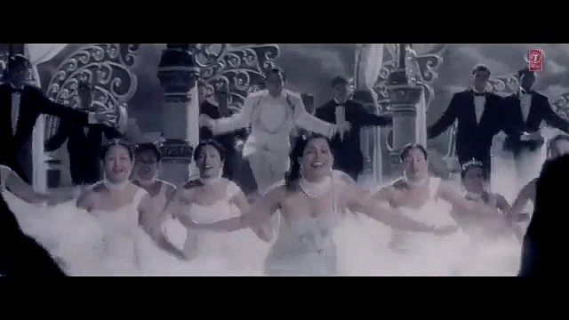 <div class="paragraphs"><p>The memorable hook step from 'Woh Ladki Hai Kahan'</p></div>