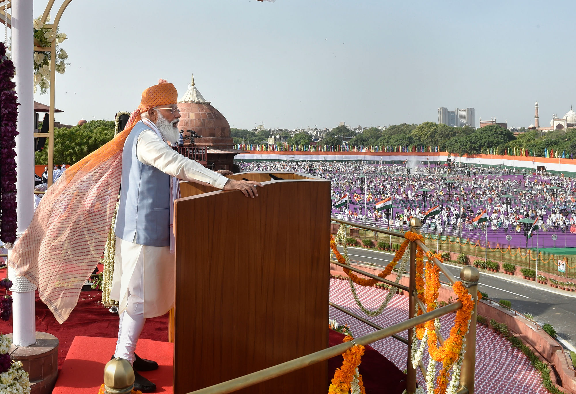 <div class="paragraphs"><p>Prime Minister Narendra Modi addresses the nation from the ramparts of the historic Red Fort during the 75th Independence Day function, in New Delhi, Sunday, 15 August.</p></div>