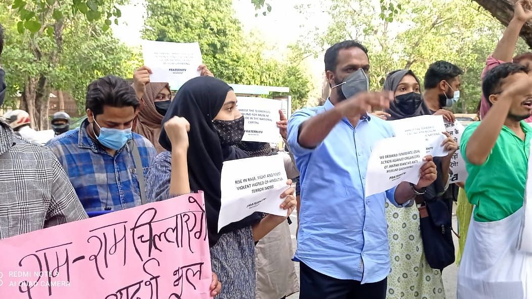 <div class="paragraphs"><p>After incendiary slogans were <a href="https://www.thequint.com/news/india/communal-slogans-raised-at-event-in-jantar-mantar-police-file-fir">raised</a> against the Muslim community at Jantar Mantar over the weekend, student activists and civil society members gathered in the national capital to protest.</p><p><br></p></div>