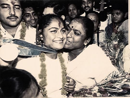 <div class="paragraphs"><p>Karnam Malleswari with her mother after her Olympic bronze win</p></div>
