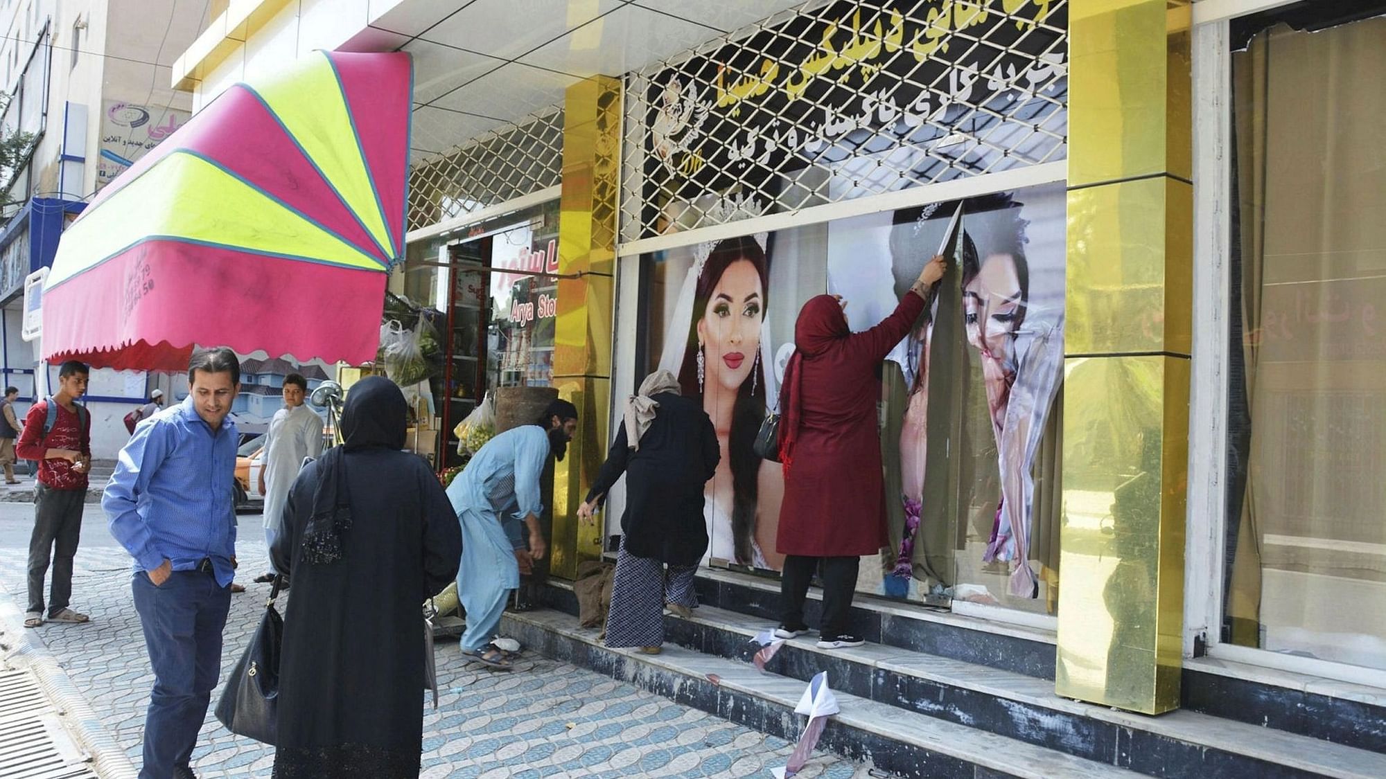 <div class="paragraphs"><p>Since the Taliban captured the city of Kabul on Sunday, 15 August, owners of beauty salons and other shops have been reportedly whitewashing or covering faces of women from their shopfronts or outdoor walls.</p></div>
