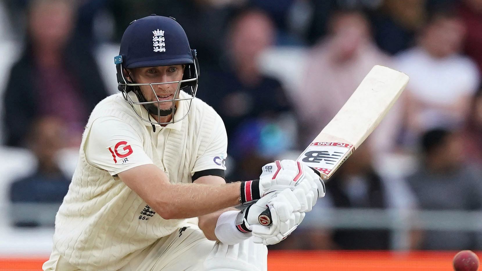 <div class="paragraphs"><p>Joe Root scored a century on Day 2 of the third Test between India and England at Headingley.</p></div>