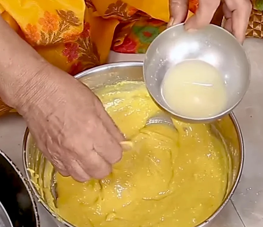 <div class="paragraphs"><p>To make baking soda water, take ¼ tsp baking soda and mix it with water.</p></div>
