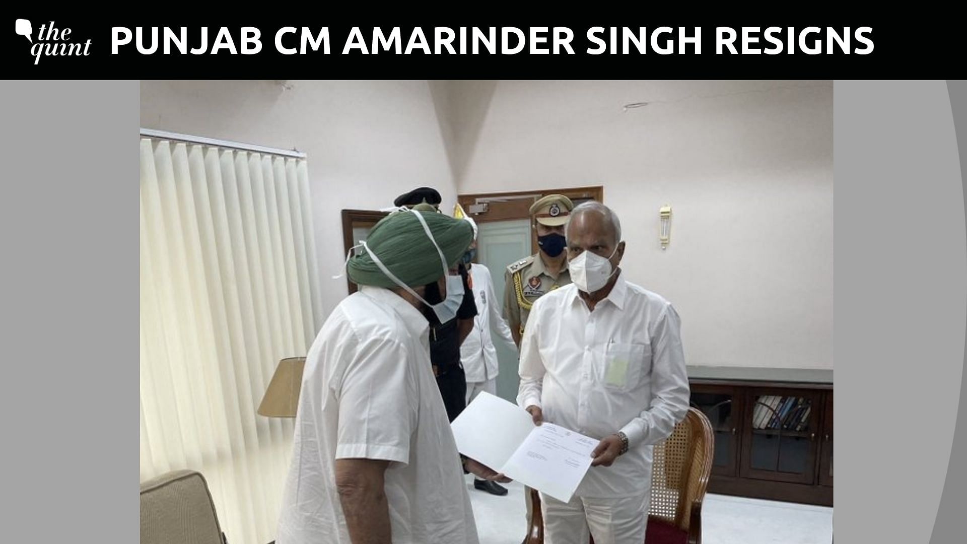<div class="paragraphs"><p>Punjab CM Captain Amarinder Singh resigns.</p></div>