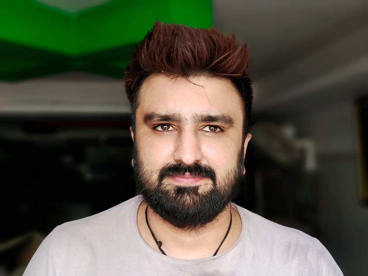 <div class="paragraphs"><p>Hameed Khan (23) left his house in Kabul 12 years back with his parents, in a rush, leaving a host of his favourite things behind.</p></div>