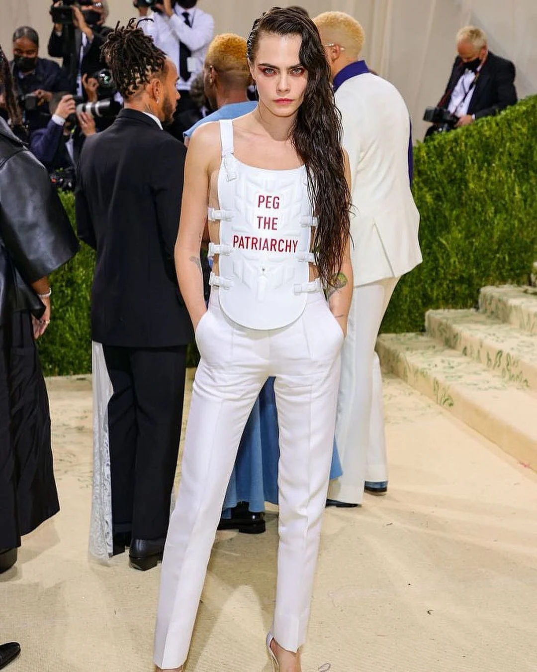 <div class="paragraphs"><p>Cara Delevingne on the red carpet.</p></div>
