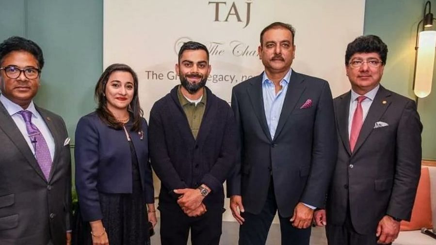 <div class="paragraphs"><p>Ravi Shastri launched his book in London last week. Indian team players were present at the launch, without masks.</p></div>