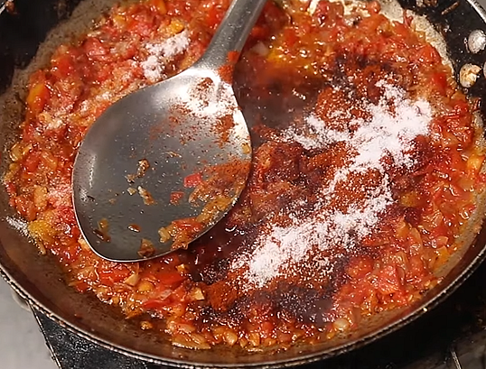 <div class="paragraphs"><p>Add salt to taste</p></div>
