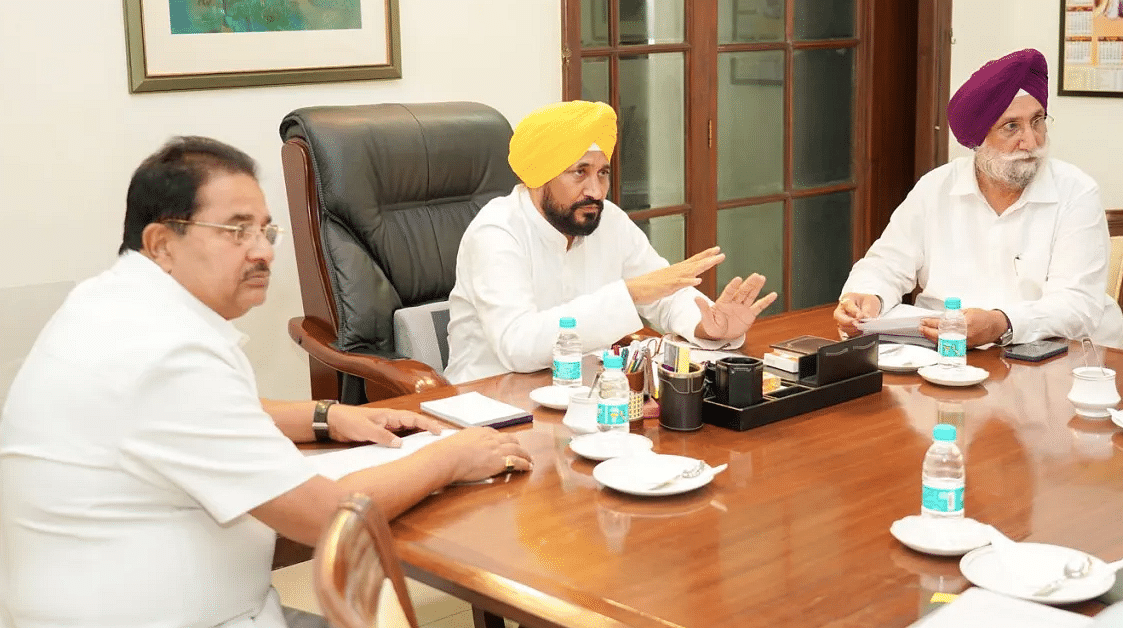 <div class="paragraphs"><p>The Punjab Cabinet, led by Chief Minister Charanjit Singh Channi, in a meeting.</p></div>