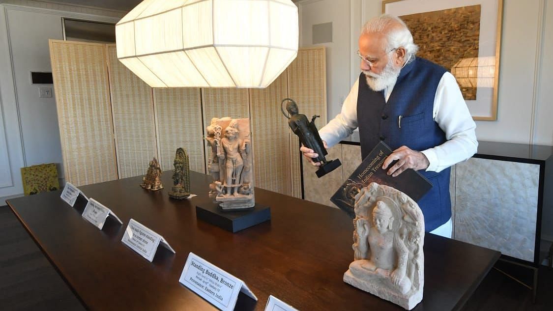 <div class="paragraphs"><p>Over 157 artefacts and antiquities have been handed over to India by the United States.</p></div>