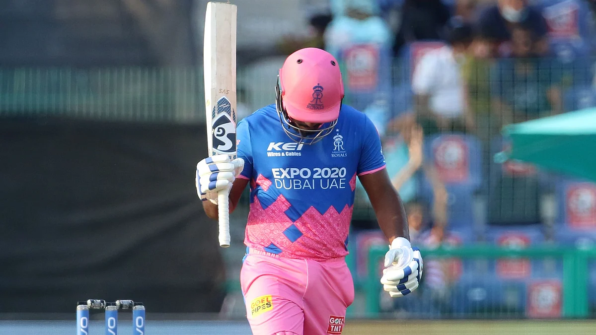 <div class="paragraphs"><p>Sanju Samson captain of Rajasthan Royals raises his bat after scoring a fifty against Rajasthan Royals.<br></p></div>